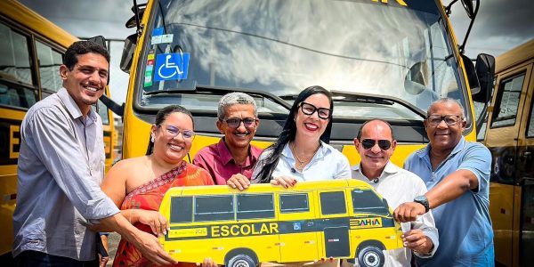 LUDMILLA FISCINA - ESPLANADA